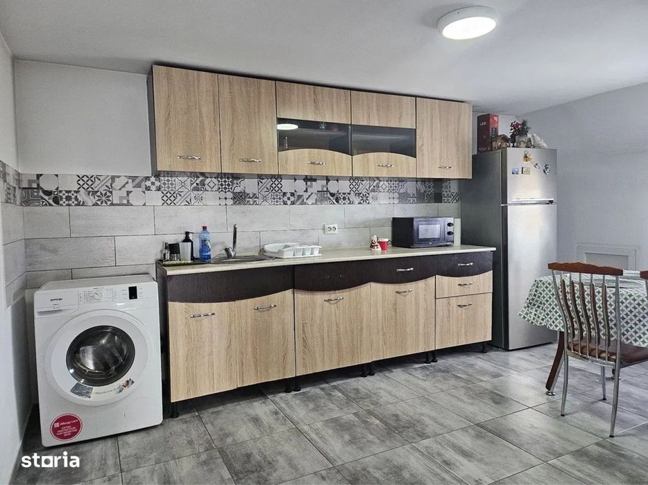 Apartament 3 camere premium – în casă, intrare separată, centrală proprie