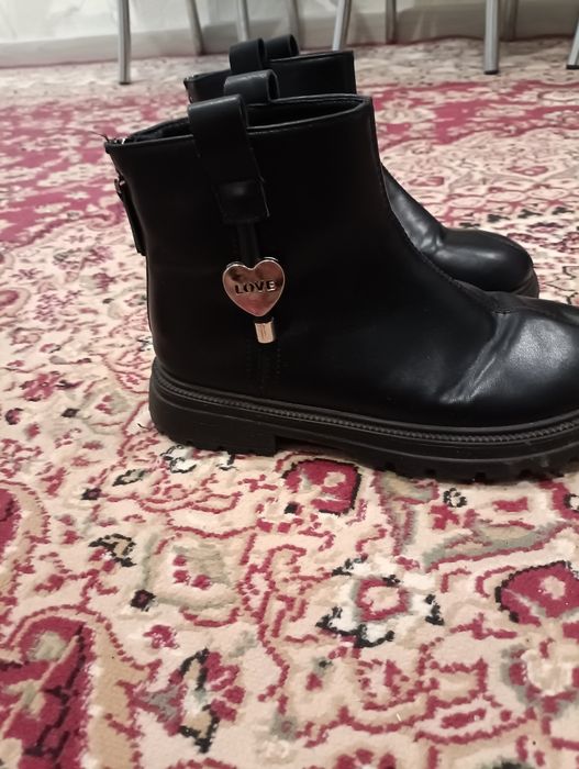 Продается обувь осенний