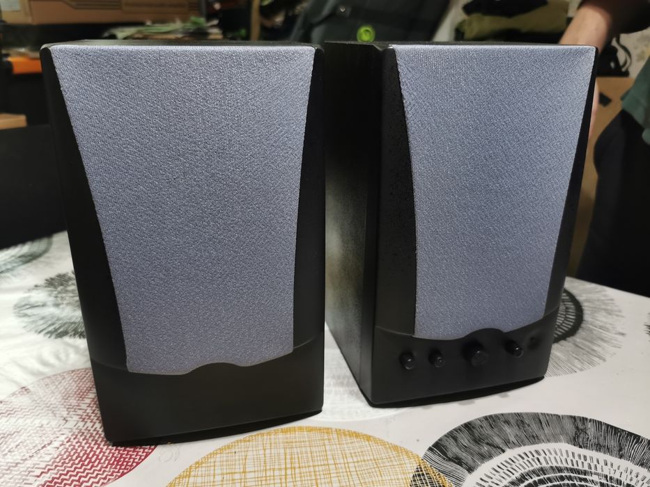 Компютърни тонколони (моднати)