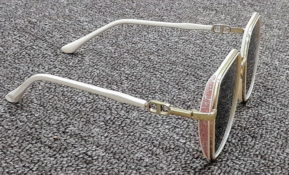 очки солнцезащитные женские