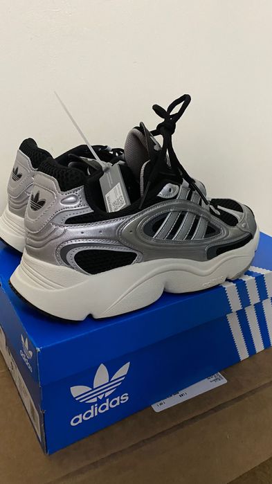 Adidas Ozmillen US 9,5 (42-42,5) черный металлик