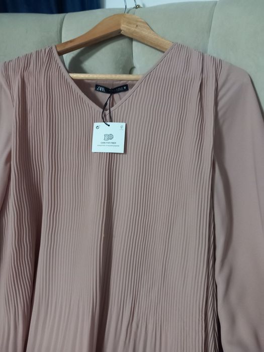 Rochie lunga plisata powder Pink mărimea S Zara