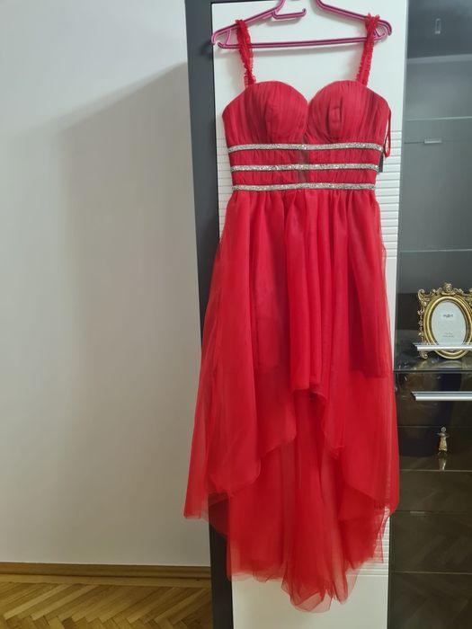 Rochie noua cu eticheta BBY S