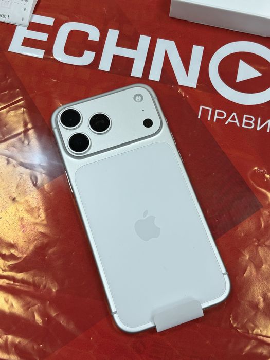 ***НЕАКТИВИРАН 256GB iPhone 17 Pro Max 5G Technopolis Гаранция 2029 SILVER