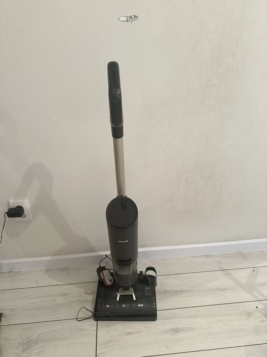 Пылесос 2в1 вертикальный