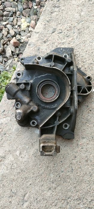 Продам запчасти по мотору...