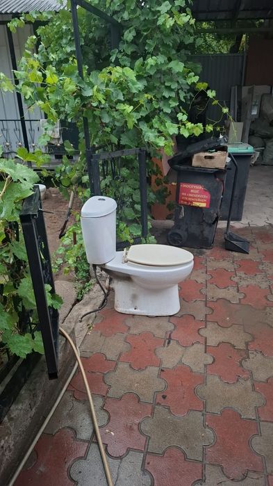 Унитаз Б/у алатауский район