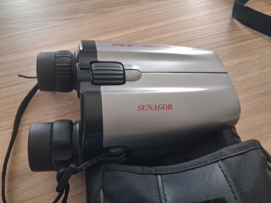 Мощен компактен бинокъл Sunagor Super Zoom II 18-100x30