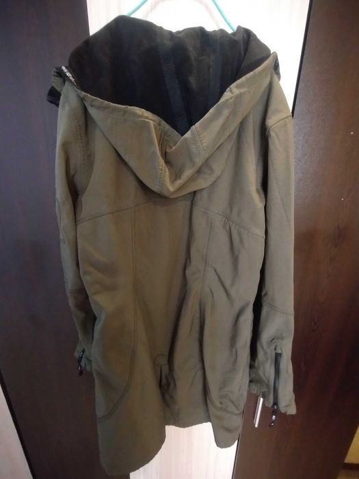 Маркови водоустойчиви дълги якета и вълнени палта