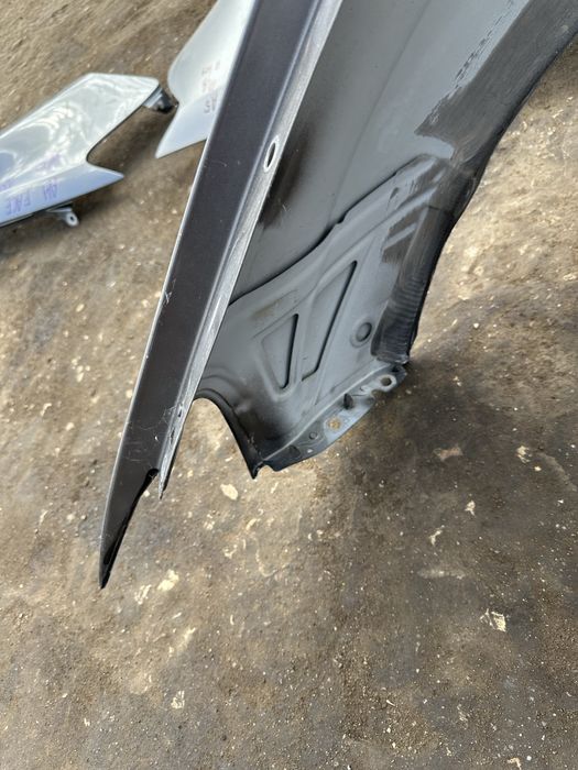 Калник оригинален Ауди Q7 десен Audi Кю7 с минимални забележки н403