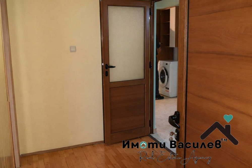 Продава се Тристаен апартамент в София, Център - 76 кв.м за 1467 €/кв.м - Снимка #6