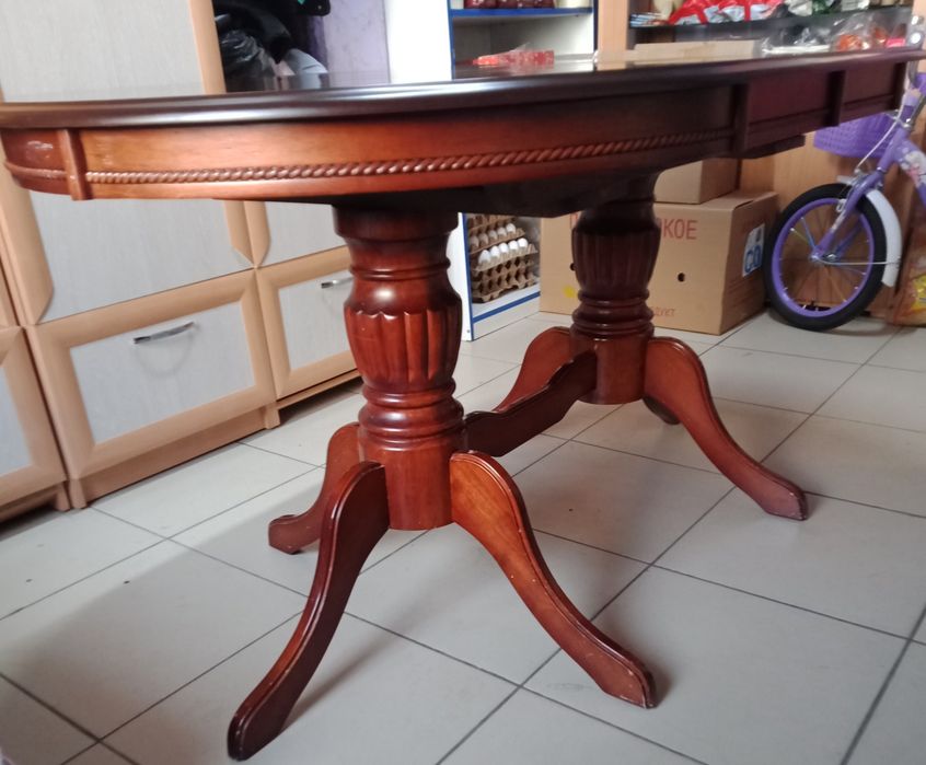 Продам стол Малайзия