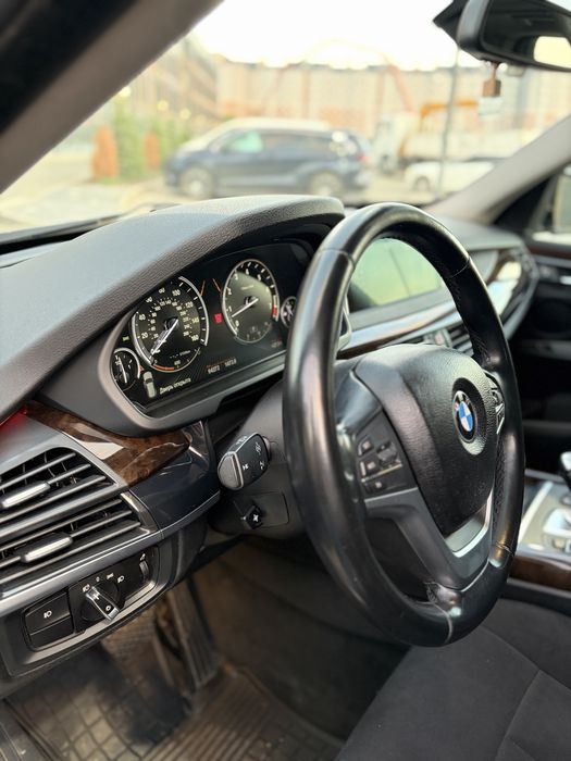 Продается автомобиль BMW X5 2014