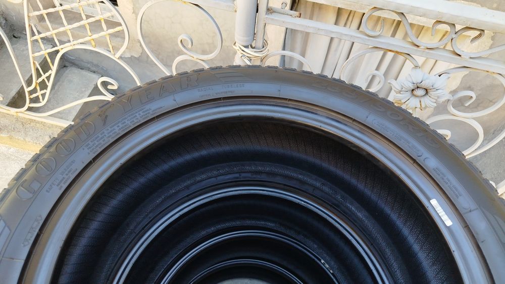 235 50 R19 Shina  Good Year