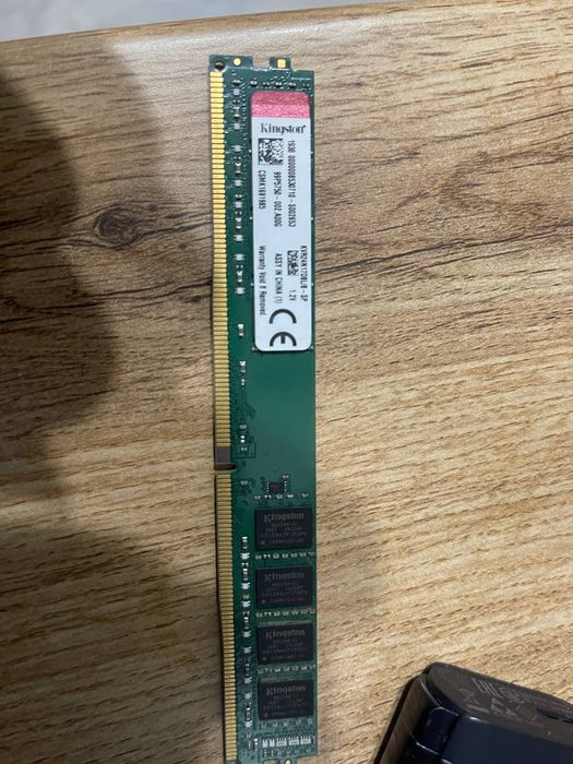 ОЗУ ddr4 по 8 Гб 2 плашки кингстон