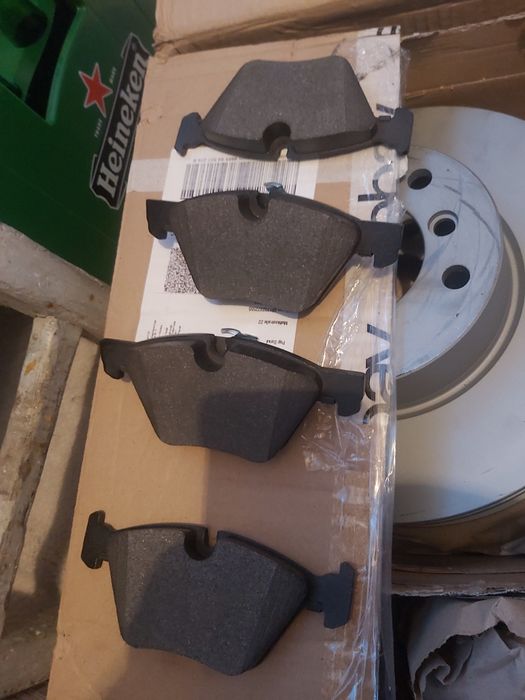 Discuri noi seria 1 seria 3 bmw cu placute si senzori