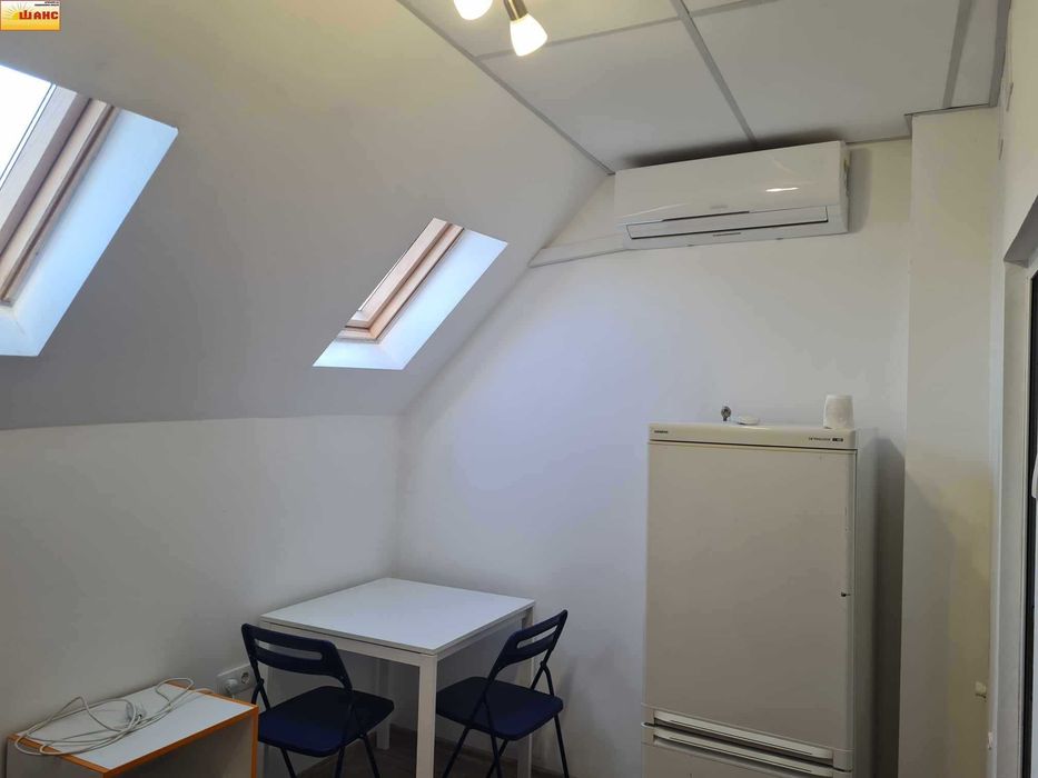 Дава се под наем Ателие в Плевен, Идеален център - 25 кв.м за 147.9 € - Снимка #6