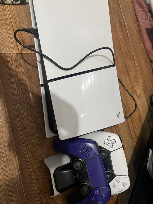 Play station 5 slim 1tb