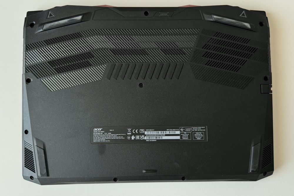 Геймърски Лаптоп Acer Nitro 5, 1000 GB SSD, 24 DDR4 3200MHz, Intel Core i5-11300H, NVIDIA GeForce RTX 3050 4GB GDDR6, WINDOWS 11