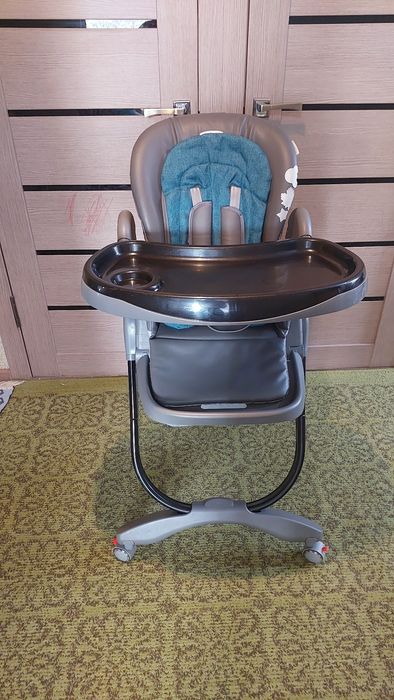 Детский стульчик для кормления