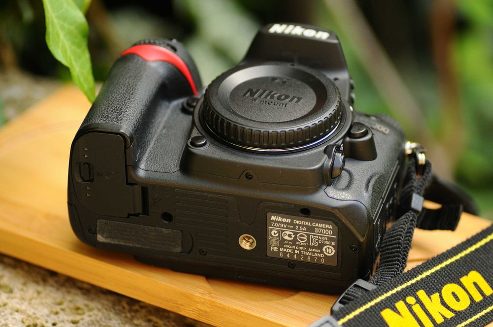 nikon 28mm - Camere foto DSLR oferte online | OLX.ro