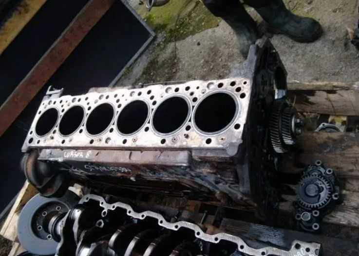 Bloc motor cu arbore cotit Iveco Stralis 380 - Piese de motor Iveco