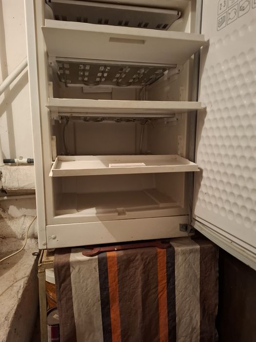 Congelator Arctic Clasic – 4 Sertare – Stare Bună de Funcționare.