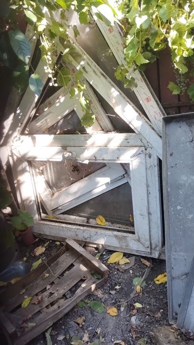 Lot masiv tâmplărie PVC Rehau/Gealan/Salamander + Rame Solar/Foișor/Atelier