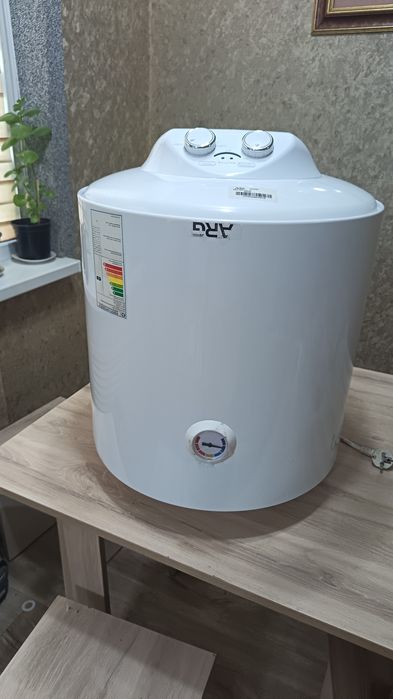 Продам болер для горячей воды