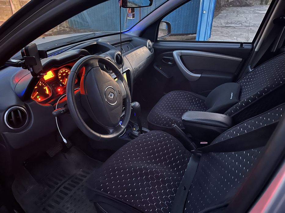 Renault Duster 2013г. 2л