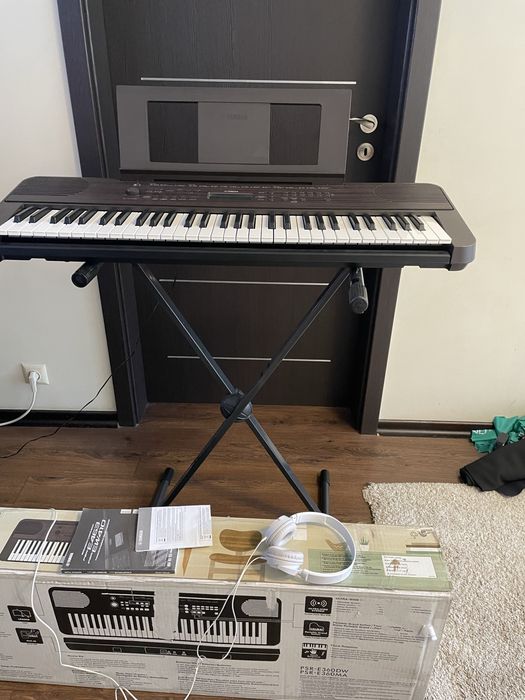 YAMAHA MUSIC-PSR-E360 Dark Walnut-синтезатор