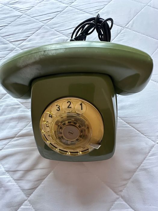 Аналогов телефон -ретро