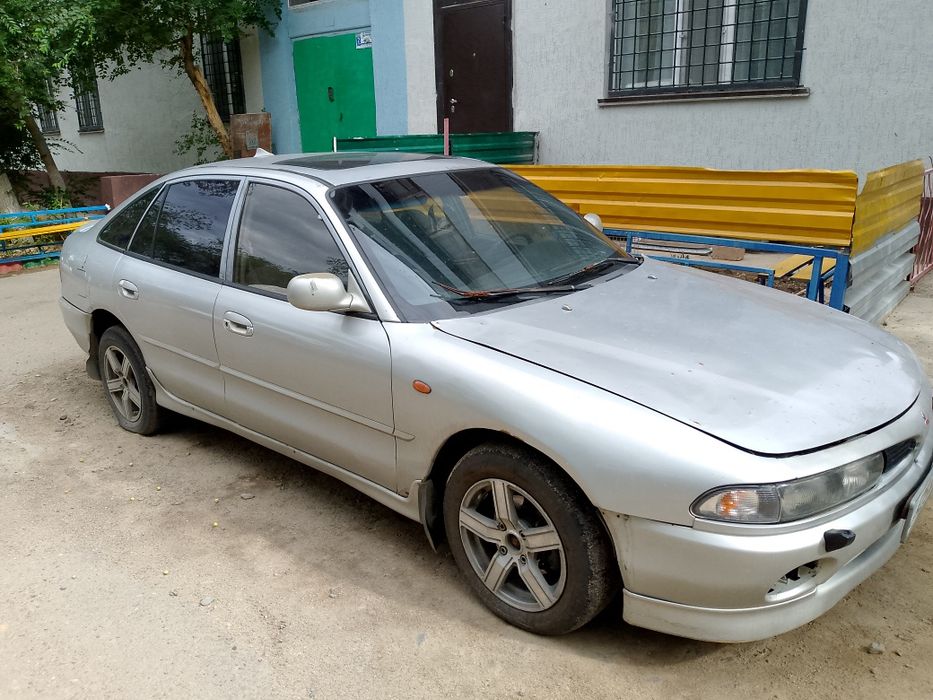 Mitsubishi Galant