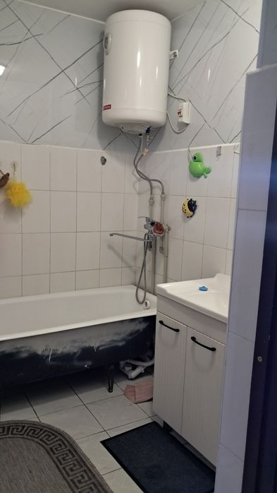 Кентау қ 3 бөлмелі уй сатылады