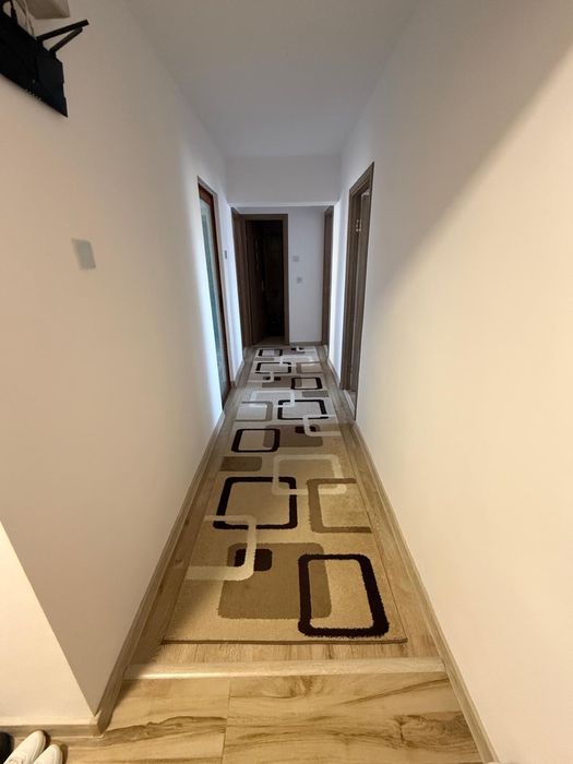 Vând apartament cu 3 camere, Cartierul Păcii, etaj 1