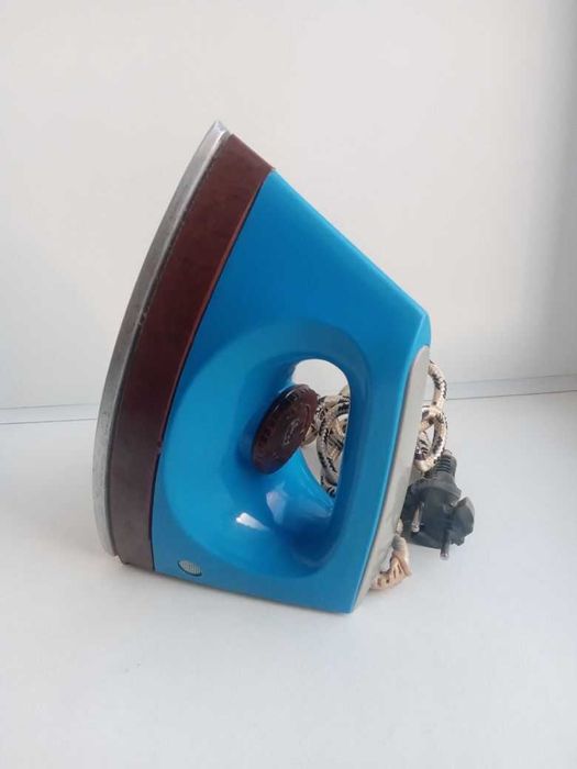 Продам утюг СССР.