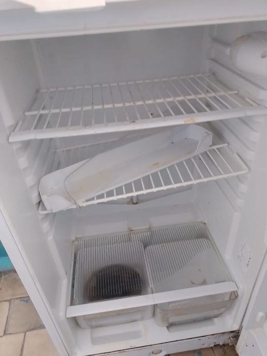 Холодильник INDESIT