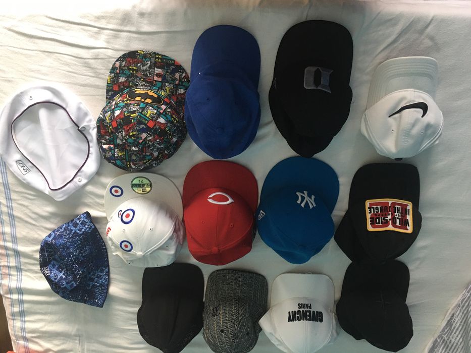 Șepcii diferite modele si culori