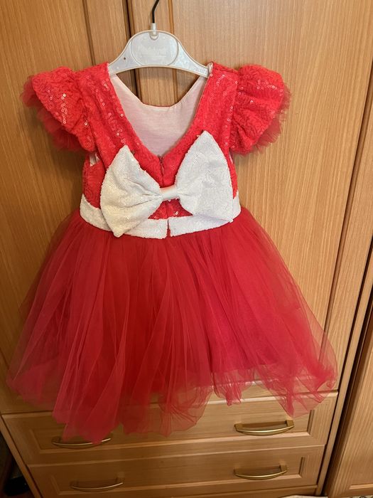 Продам новое платье на девочку