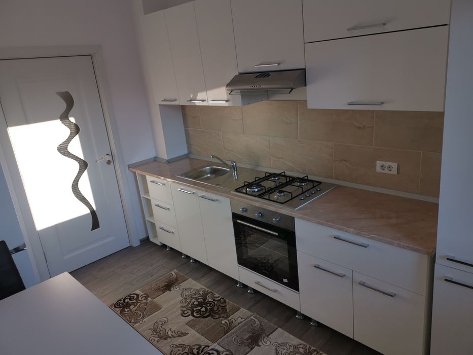 Închiriez apartament decomandat 2 camere, BLOC NOU