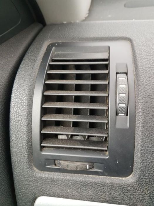 Gura Grila Aer Aerisire Ventilatie Bord Stanga Skoda Octavia 2 2004 - 2013