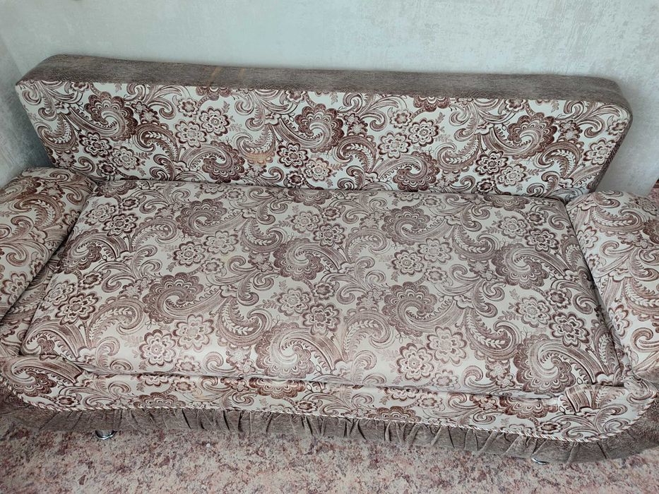 Продам диван. В хорошем состоянии