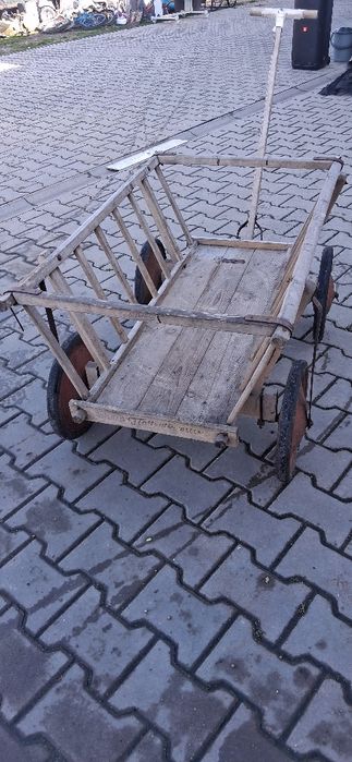 Carucior mare din lemn