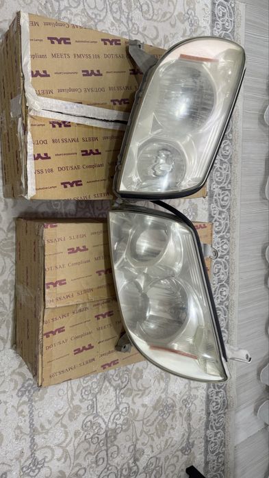 Передние фары toyota 4runner