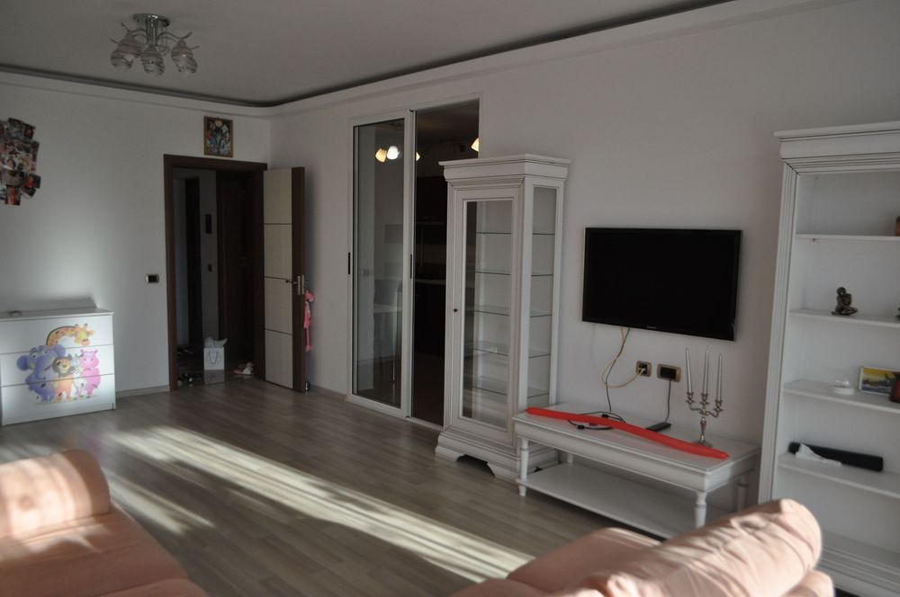 Apartament 2 camere Brasov – 93 mp, mobilat complet, parcare inclusa