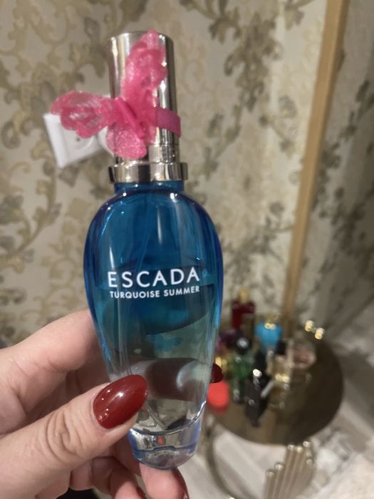 Парфюм    escada