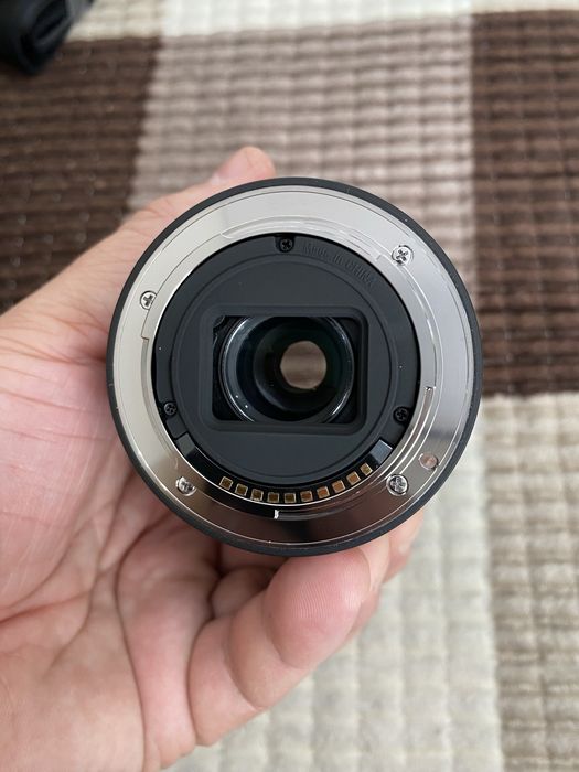 Sony 18-135mm почти новый