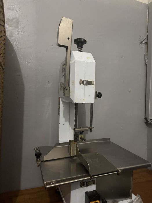 Промышленная ленточная пила