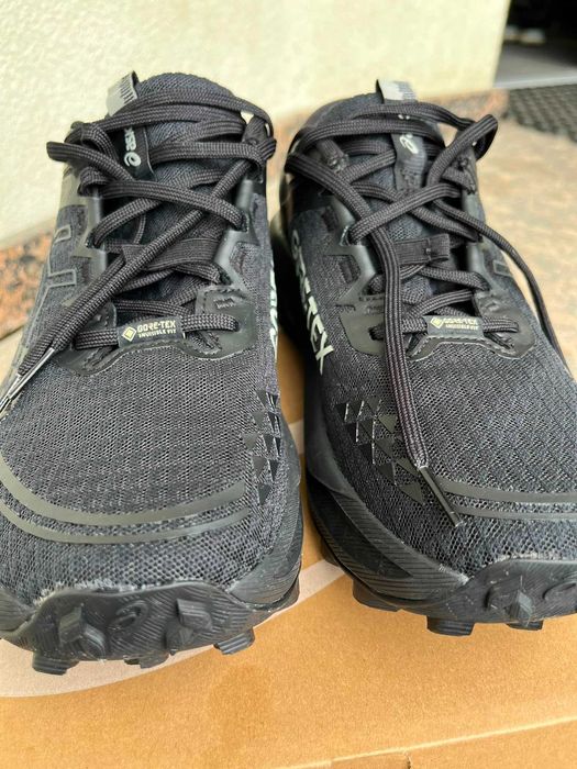 ASICS GEL-Trabuco 13 GTX — negru, mărimea EU 40.5 (US 9 / UK 7 / 25,75 cm)