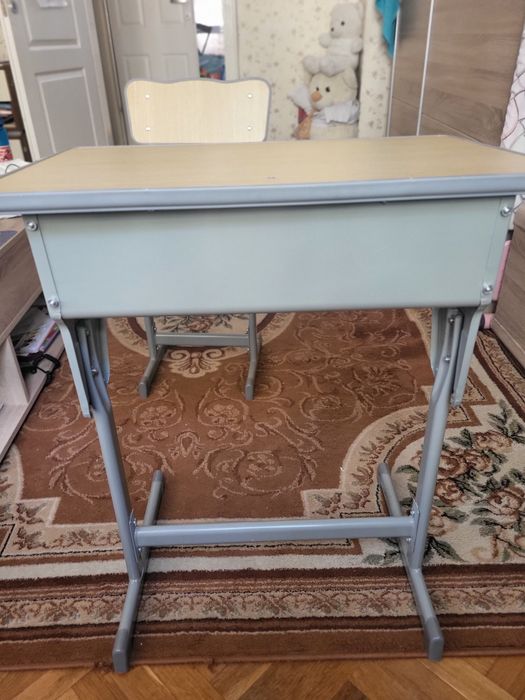 Ново ученическо Бюро със стол